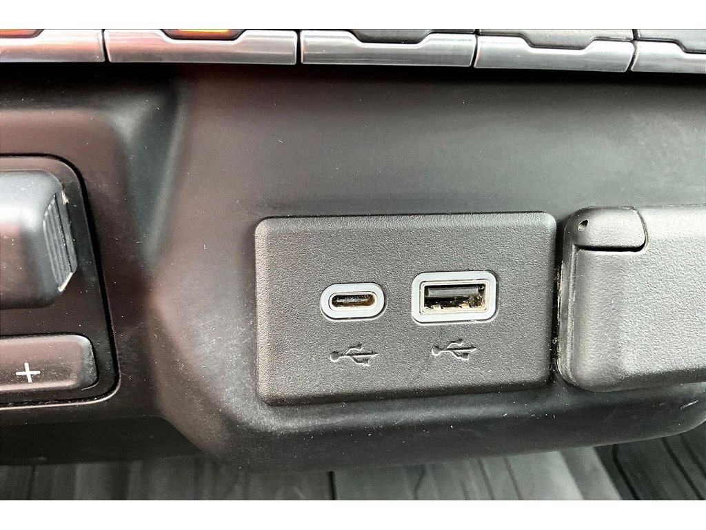 Used 2021 GMC Sierra 1500 Elevation w/ Driver Alert Package I AWD/4WD image 17