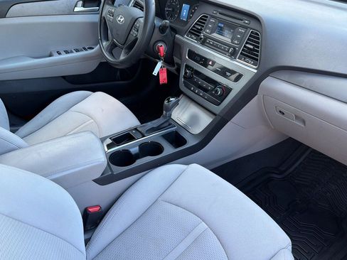 Used 2015 Hyundai Sonata SE FWD image 15