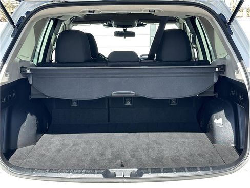Used 2023 Subaru Forester Premium image 30