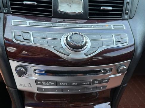 Used 2018 INFINITI Q70 L 3.7 AWD/4WD image 29