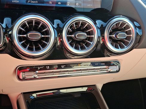 Used 2026 Mercedes-Benz GLA 250 4MATIC image 15