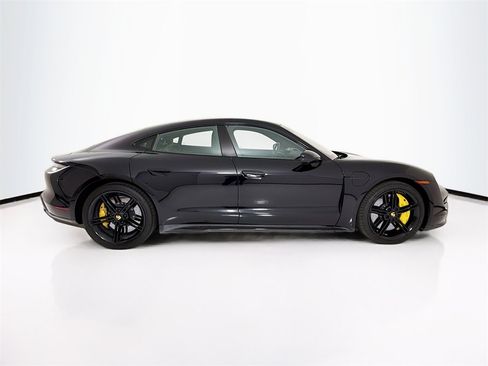 Used 2022 Porsche Taycan Turbo S image 8