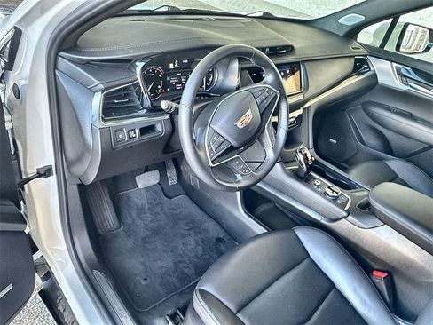Certified 2025 Cadillac XT5 Premium Luxury image 10