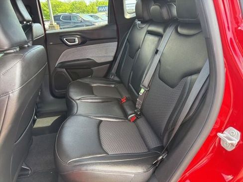 Used 2024 Jeep Compass Latitude AWD/4WD image 15