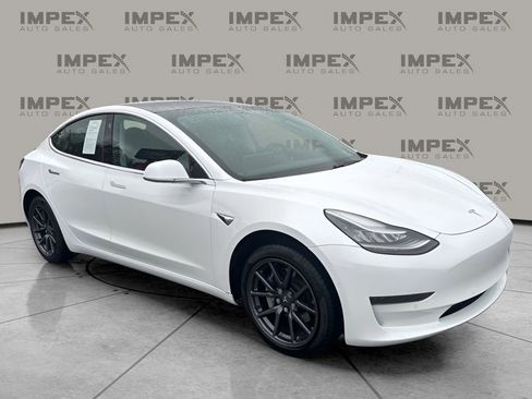 Used 2019 Tesla Model 3 Standard Range Plus image 7