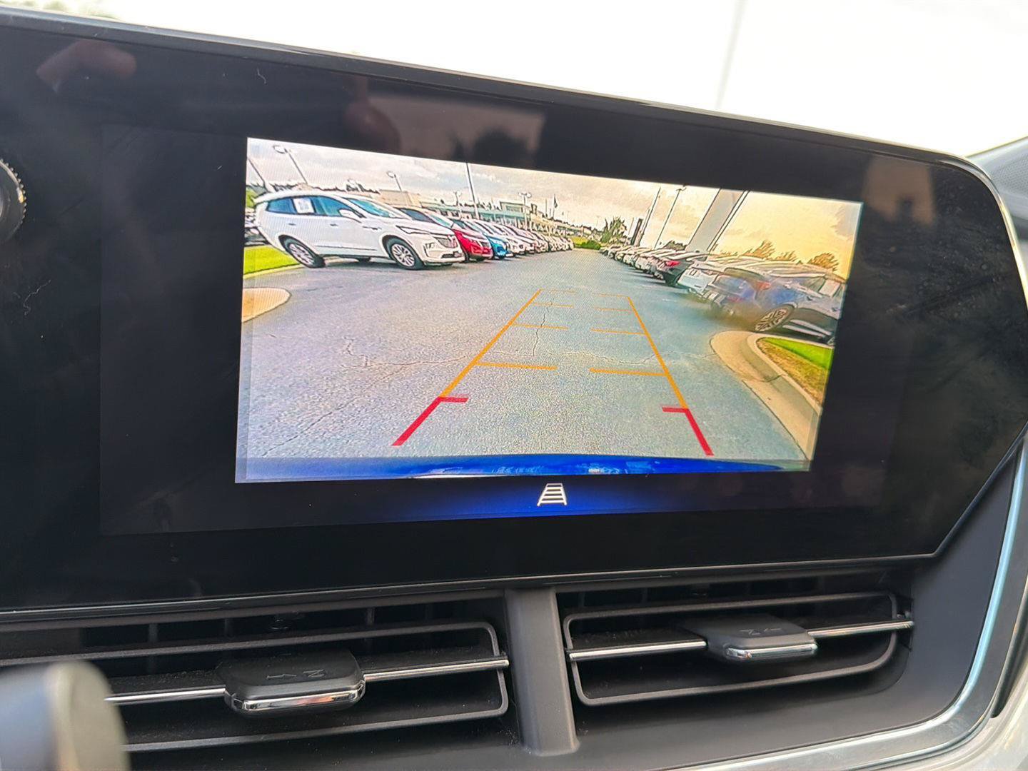 Used 2024 Chevrolet Trax LT FWD image 24