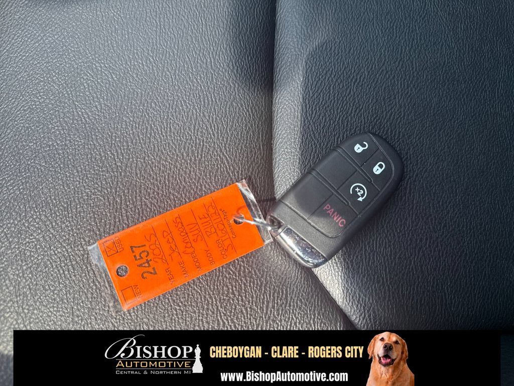 Used 2025 Jeep Compass Limited AWD/4WD image 23
