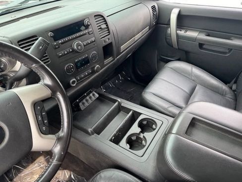 Used 2011 Chevrolet Silverado 3500 LT w/ Interior Plus Package AWD/4WD image 13