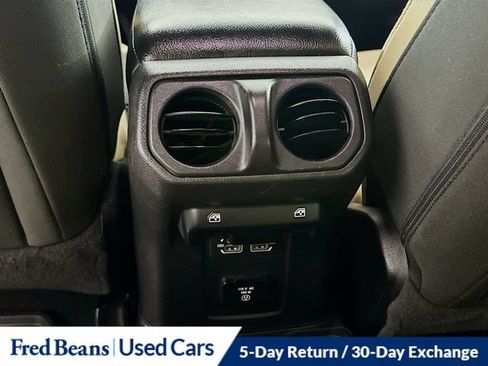 Used 2022 Jeep Wrangler Unlimited Sport AWD/4WD image 31