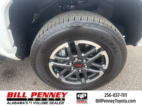 Used 2025 Toyota Tacoma TRD Sport w/ TRD Sport Upgrade Package image 15