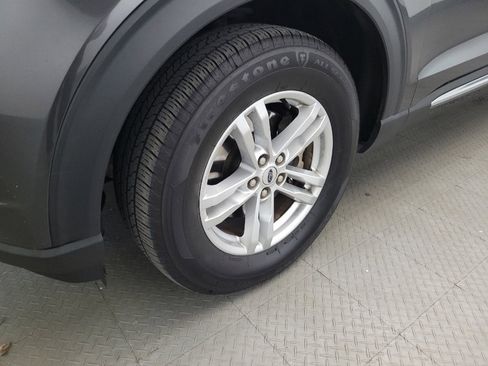 Used 2020 Ford Explorer XLT w/ Equipment Group 202A AWD/4WD image 31
