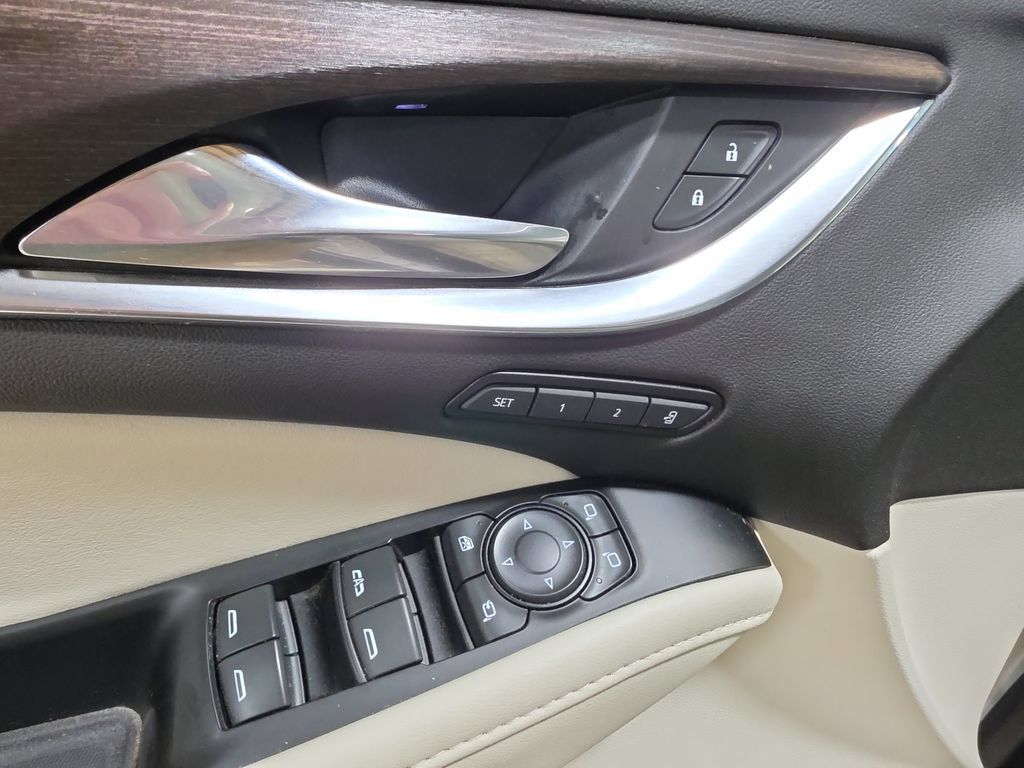 Used 2023 Buick Enclave Avenir w/ Avenir Technology Package AWD/4WD image 14