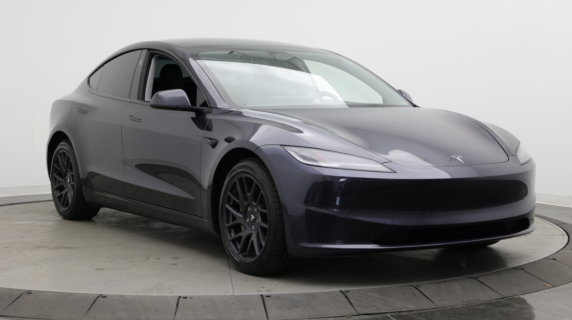 Used 2024 Tesla Model 3 Long Range AWD/4WD image 3
