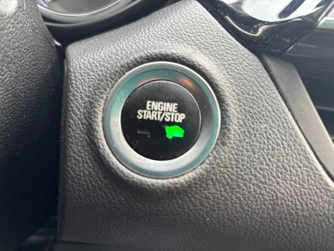 Certified 2019 Buick Envision Essence AWD/4WD image 26