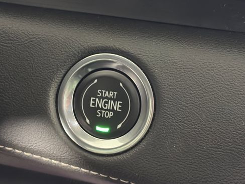 Used 2021 Cadillac Escalade Premium Luxury w/ Driver Assist Tech Package image 25