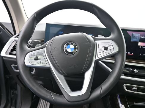 Used 2026 BMW X7 xDrive40i AWD/4WD image 17