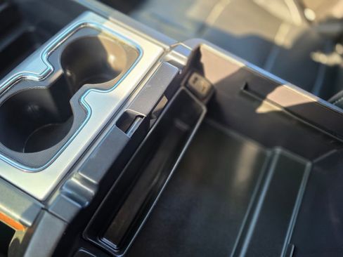 Used 2018 GMC Sierra 1500 SLT w/ Enhanced Driver Alert Package image 34