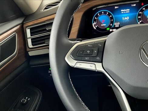 New 2026 Volkswagen Atlas SE image 22