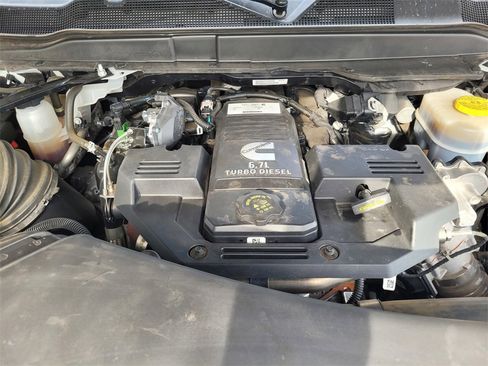 Used 2024 RAM 2500 Laramie image 24