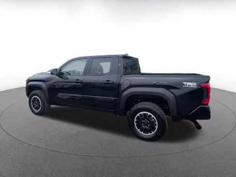Used 2025 Toyota Tacoma TRD Off-Road image 10