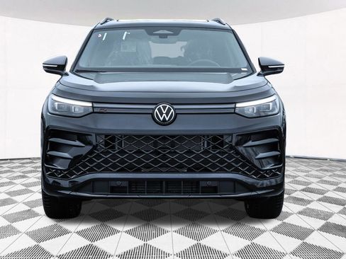 New 2026 Volkswagen Tiguan SE R-Line image 12