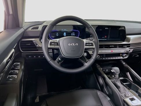 New 2025 Kia Telluride S image 24