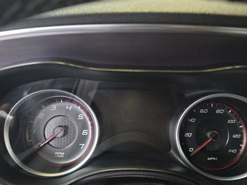 Used 2016 Dodge Charger SE w/ Sport Appearance Group image 12