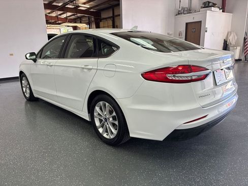 Used 2019 Ford Fusion SE FWD image 6