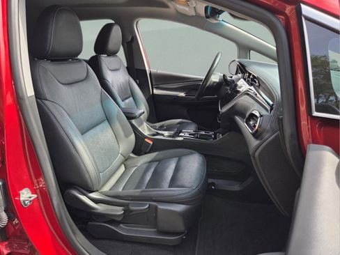 Certified 2023 Chevrolet Bolt LT w/ Infotainment Package FWD image 15