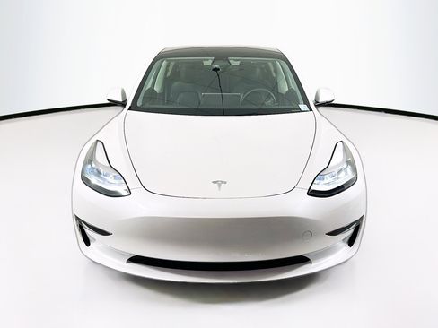 Used 2023 Tesla Model 3 Standard Range RWD image 2