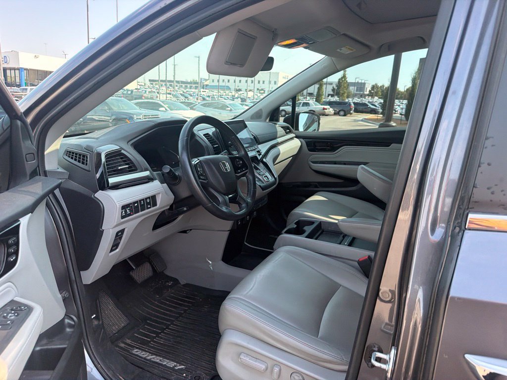 Used 2023 Honda Odyssey Touring image 8
