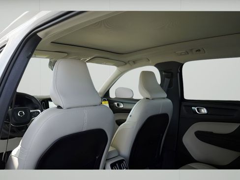 New 2026 Volvo XC40 B5 Plus w/ Protection Package image 17