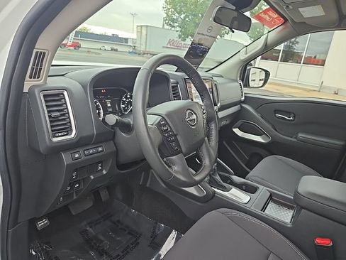 Certified 2024 Nissan Frontier SV w/ Hardbody Edition image 12