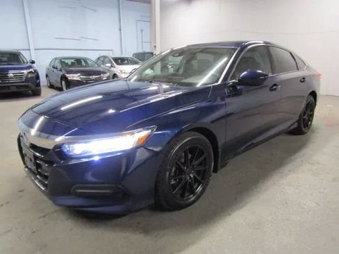 Used 2019 Honda Accord LX image 4