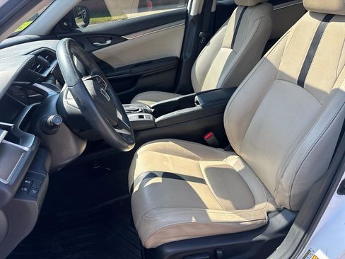 Used 2017 Honda Civic Touring image 12