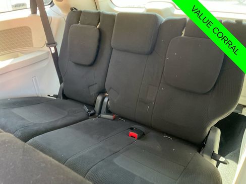 Used 2011 Dodge Grand Caravan Express FWD image 22