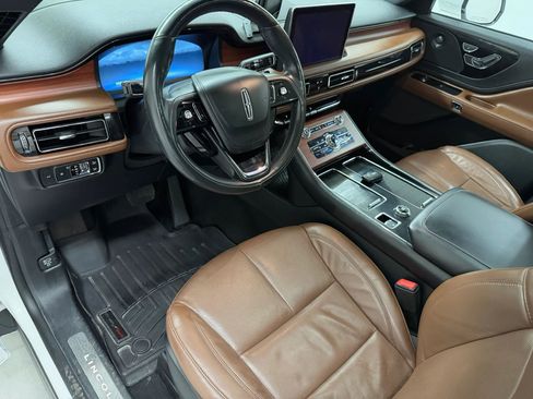 Used 2021 Lincoln Aviator Reserve w/ Equipment Group 208A RWD image 9