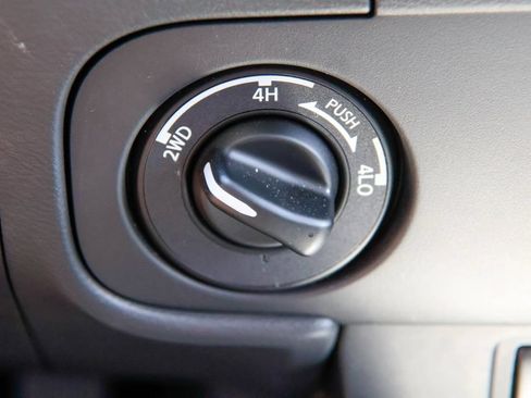 Certified 2026 Nissan Frontier SV AWD/4WD image 15