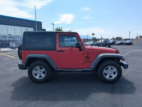 Used 2015 Jeep Wrangler Sport w/ Quick Order Package 24S AWD/4WD image 2