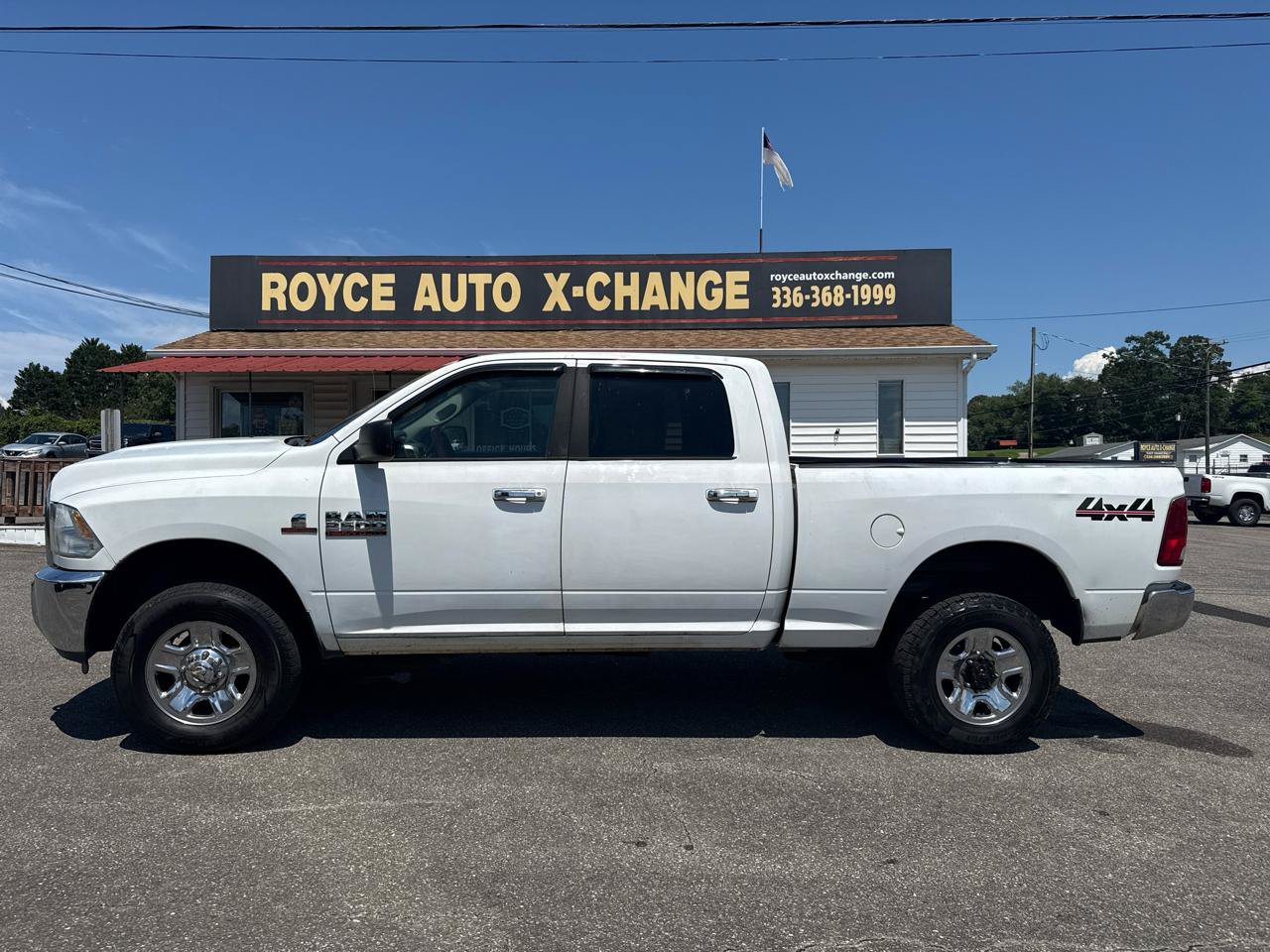 Used 2016 RAM 2500 SLT AWD/4WD image 23