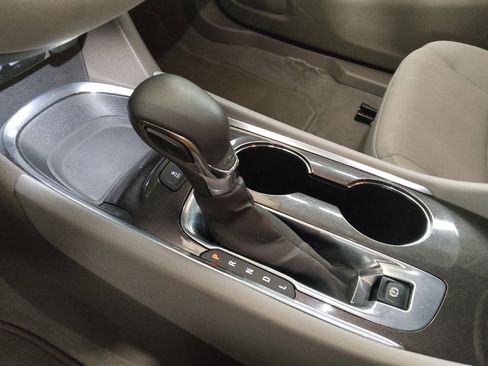 Used 2022 Chevrolet Malibu LT FWD image 26