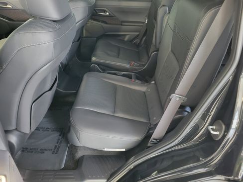 Certified 2024 Lexus GX 550 w/ Accessory Package (2T) AWD/4WD image 12