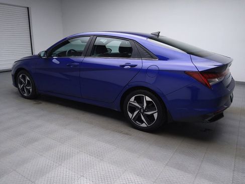 Used 2023 Hyundai Elantra Limited w/ Winter Weather Package FWD image 3