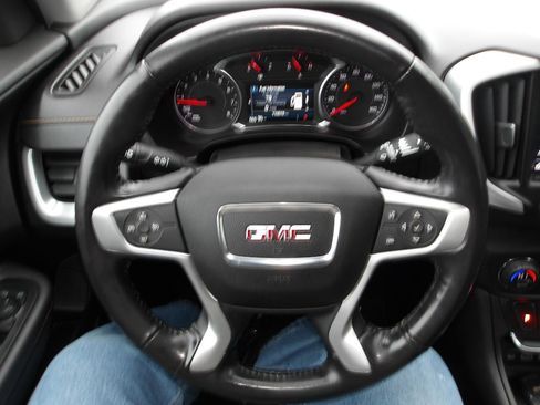 Used 2018 GMC Terrain SLE w/ Driver Convenience Package image 19