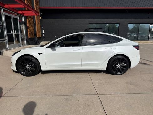 Used 2019 Tesla Model 3 Standard Range Plus RWD image 17