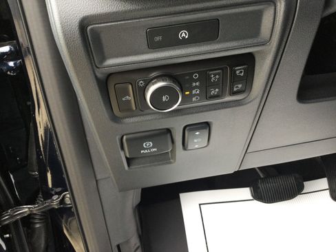 New 2025 Ford F150 Lariat w/ Equipment Group 501A Mid image 11