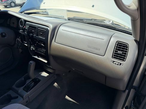 Used 2003 Toyota Tacoma PreRunner w/ Convenience Pkg RWD image 25
