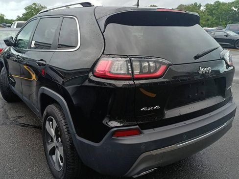 Used 2019 Jeep Cherokee Limited AWD/4WD image 2