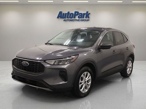 Used 2023 Ford Escape Active w/ Tech Pack #1 AWD/4WD image 6