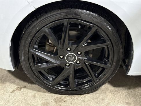 Used 2014 Hyundai Veloster RE:FLEX Edition image 24